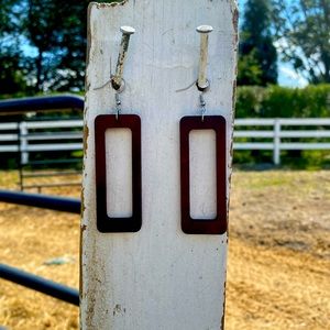 Lightweight wood earrings rectangle brown
